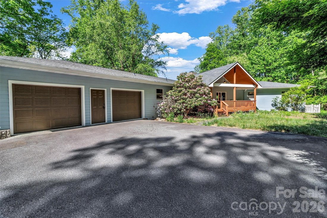 House in Asheville, North Carolina, United States 1 - 16391120