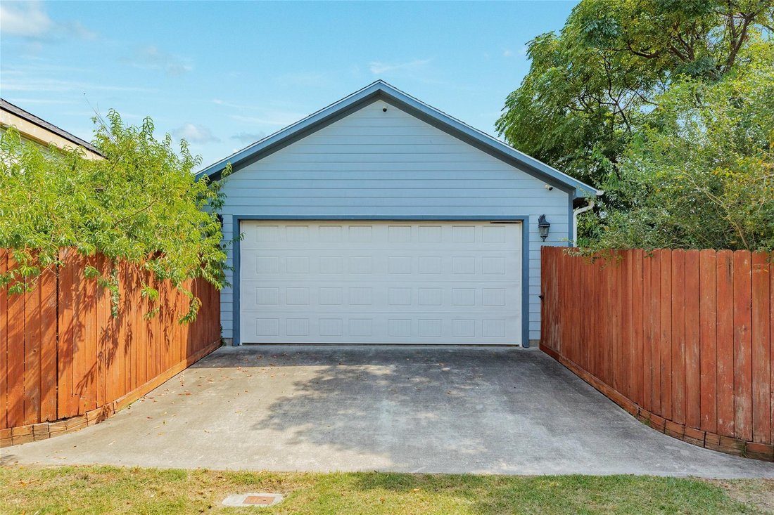 House in Galveston, Texas, United States 3 - 17834002