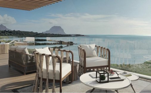 Penthouse in Case Noyale, Rivière Noire District, Mauritius 1