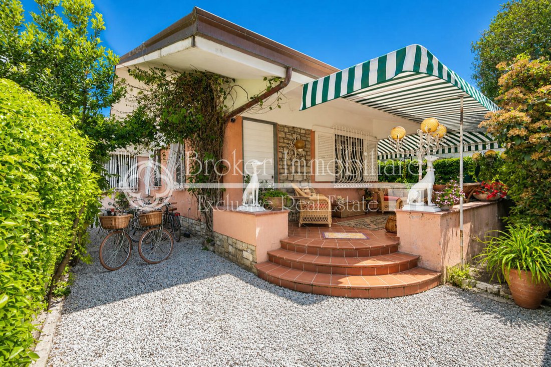 Villa in Center, Forte dei Marmi, Tuscany 2 - 17826776