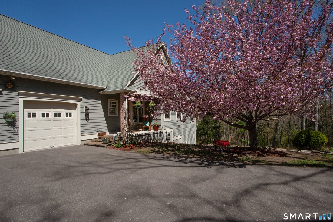 House in Granby, Connecticut, United States 4 - 17823296