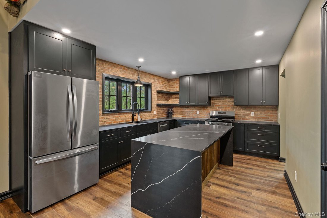 House in Newburgh, New York, United States 3 - 17818149