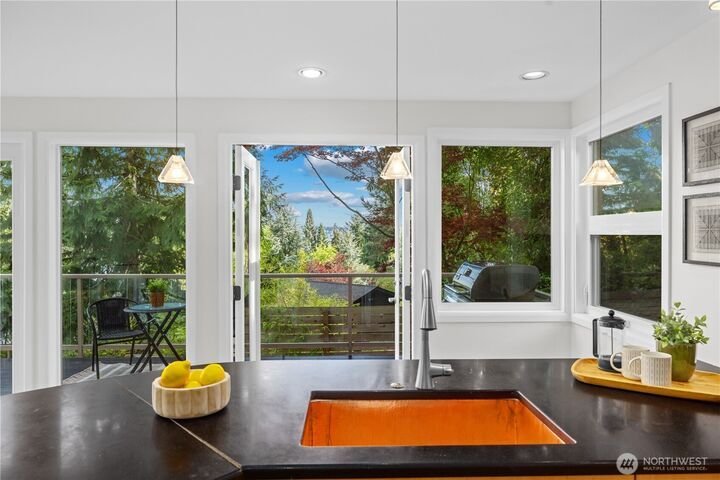 House in Mercer Island, Washington, United States 5 - 17835023
