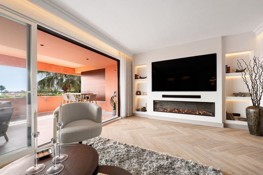 Apartment in Gualdalmansa, Estepona, Andalusia 4 - 17819273