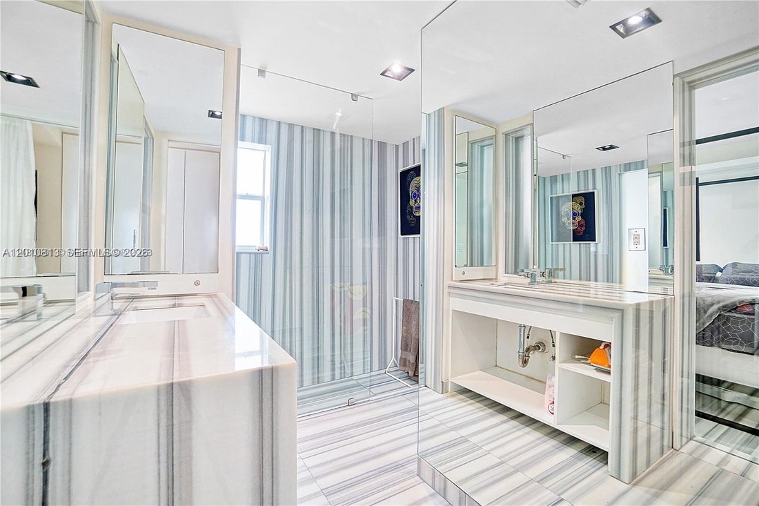 Condo in Miami Beach, Florida, United States 4 - 17828990