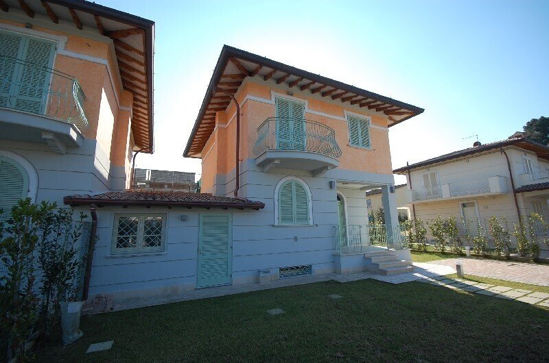 Villa in Pietrasanta, Tuscany, Italy 2 - 17685912