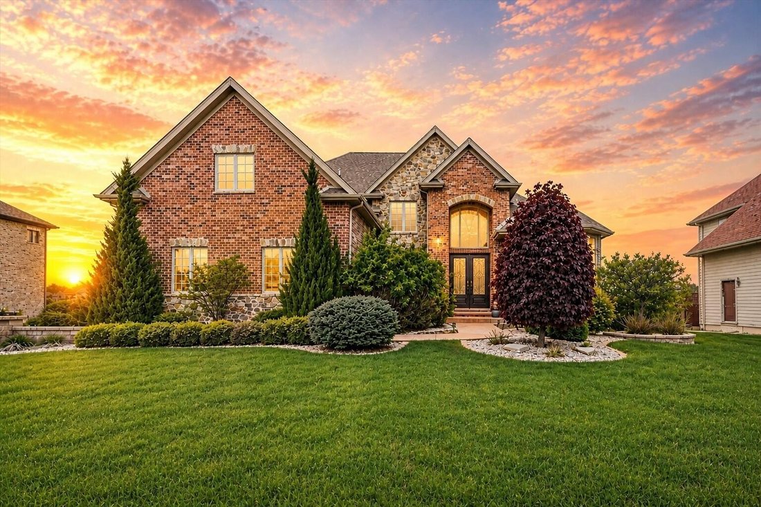House in Crown Point, Indiana, United States 2 - 17831332
