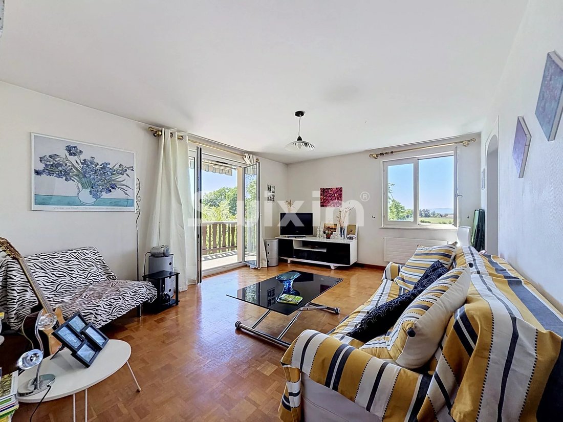 Apartment in Ferney-Voltaire, Auvergne-Rhône-Alpes, France 2 - 17764854