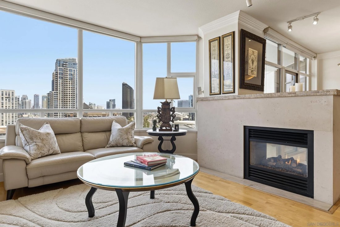 Condo in San Diego, California, United States 5 - 17826933