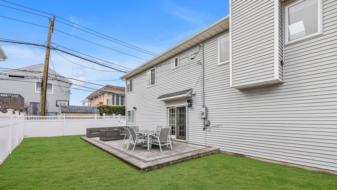 House in Long Beach, New York, United States 1 - 17514420