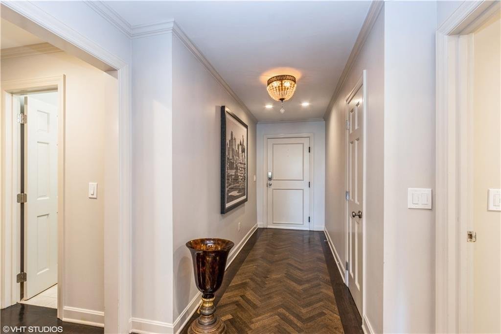 Condo in Kansas City, Missouri, United States 5 - 17818396