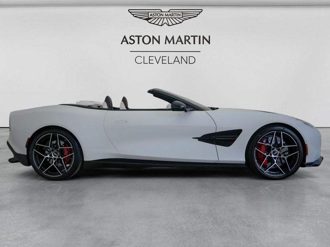 Cabriolet in North Olmsted, OH, United States 2 - 16952579