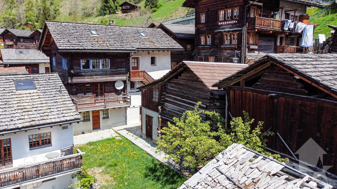 Chalet Comprising Two Independent Duplexes With Convertible Barn