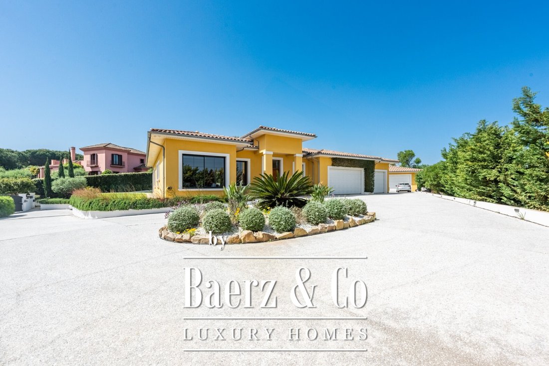 Villa in Sotogrande, San Roque, Andalusia 2 - 17827226