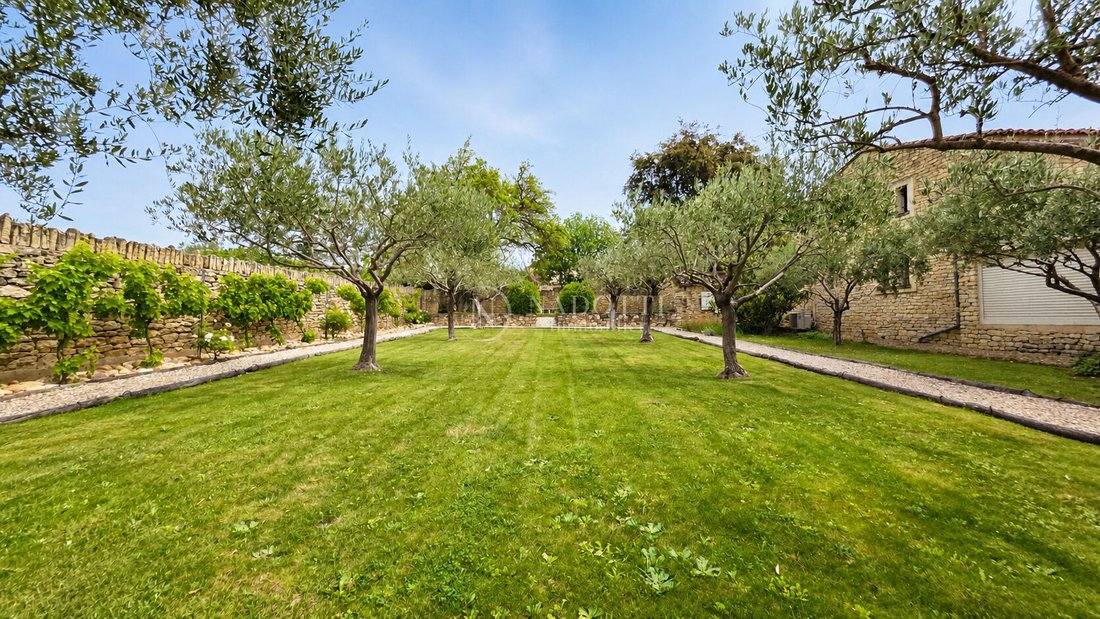 House in Gordes, Provence-Alpes-Côte d'Azur, France 5 - 17823127