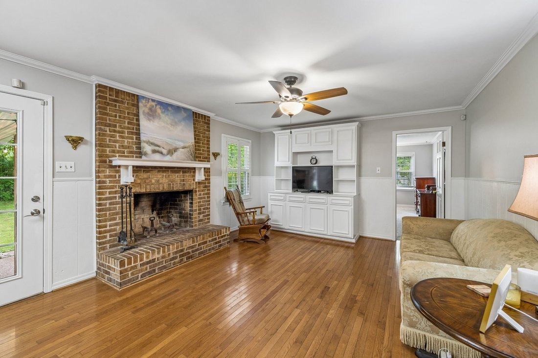 House in Columbia, Tennessee, United States 3 - 17819559