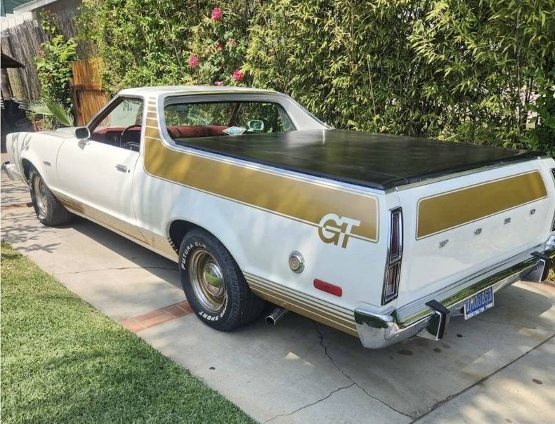 Pickup in Glendale, United States 4 - 17817462
