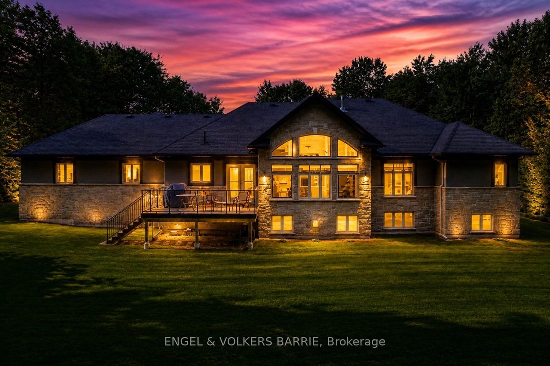 House in Midhurst, Ontario, Canada 4 - 17825034