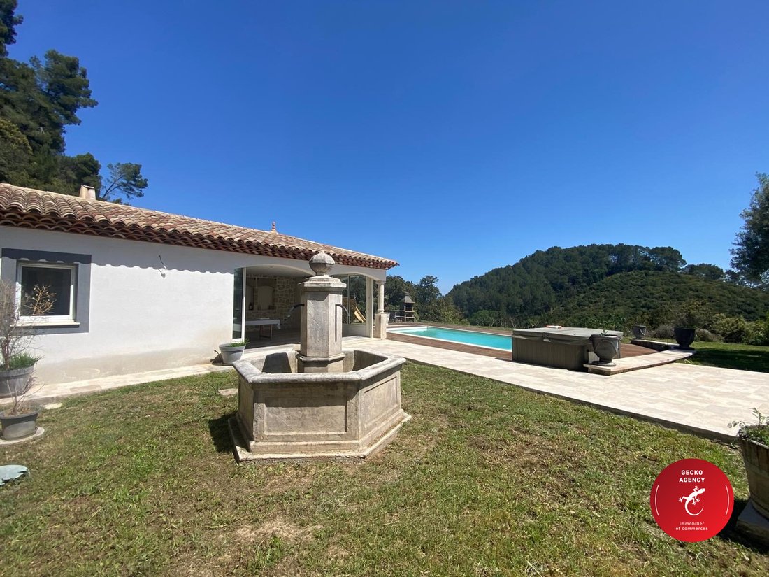 Villa in La Motte, Provence-Alpes-Côte d'Azur, France 2 - 17831523