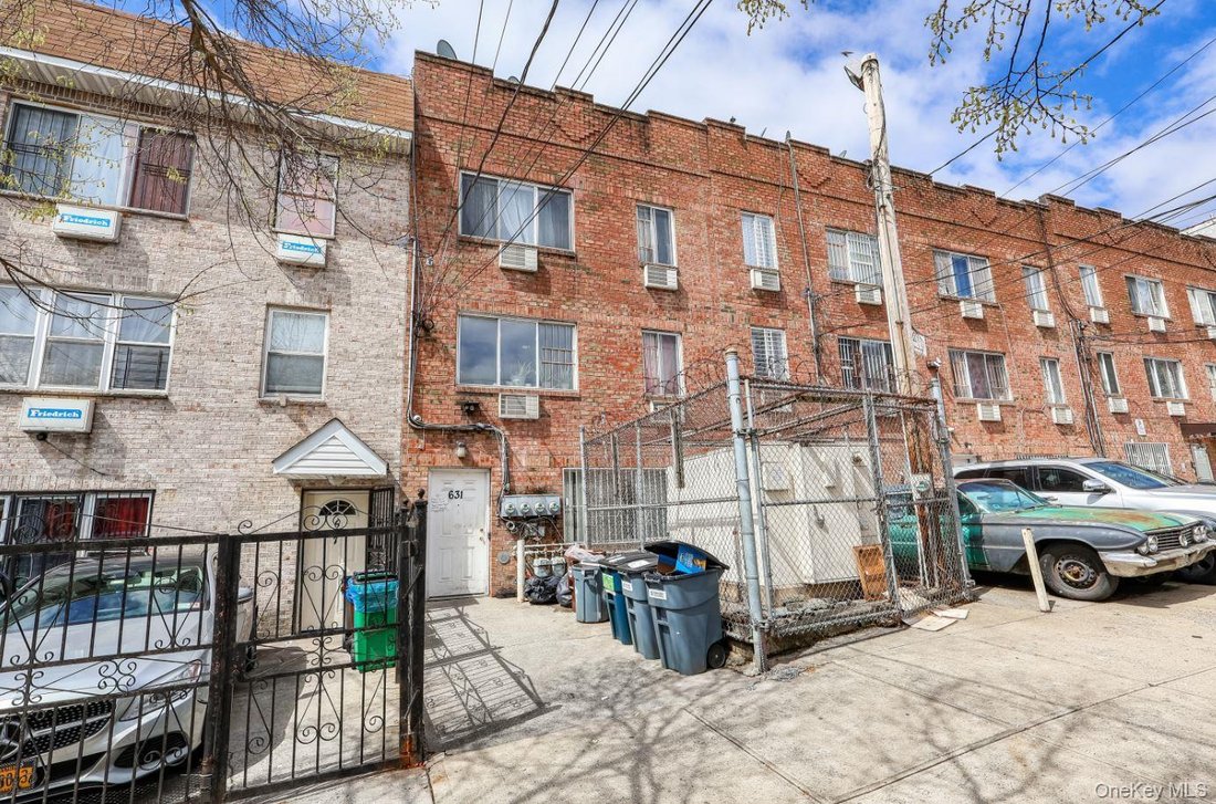 House in New York, New York, United States 1 - 17833931