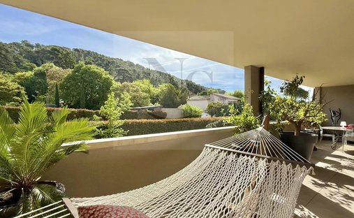 Apartment in Comtale-Cente-Cours Mirabeau, Aix-en-Provence, France 1