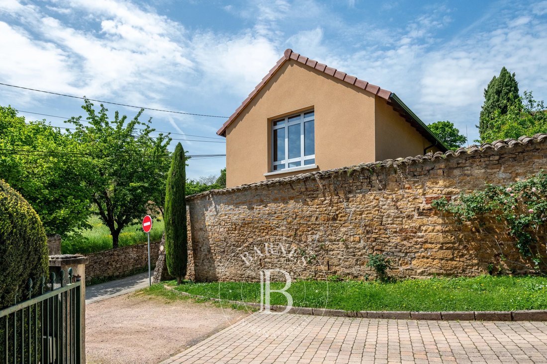 House in Saint-Cyr-au-Mont-d'Or, Auvergne-Rhône-Alpes, France 1 - 17817369