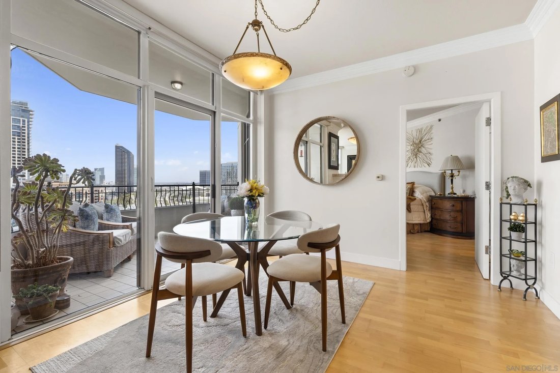 Condo in San Diego, California, United States 4 - 17826933