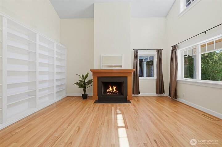 House in Bellevue, Washington, United States 4 - 17835033
