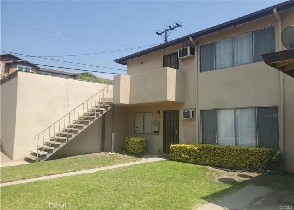 La Verne, California, United States 2 - 17832035