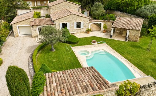 House in Gordes, Provence-Alpes-Côte d'Azur, France 1