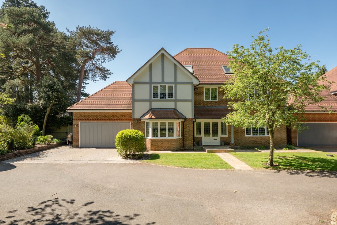 House in Kingswood, Reigate and Banstead, England 1 - 17826768