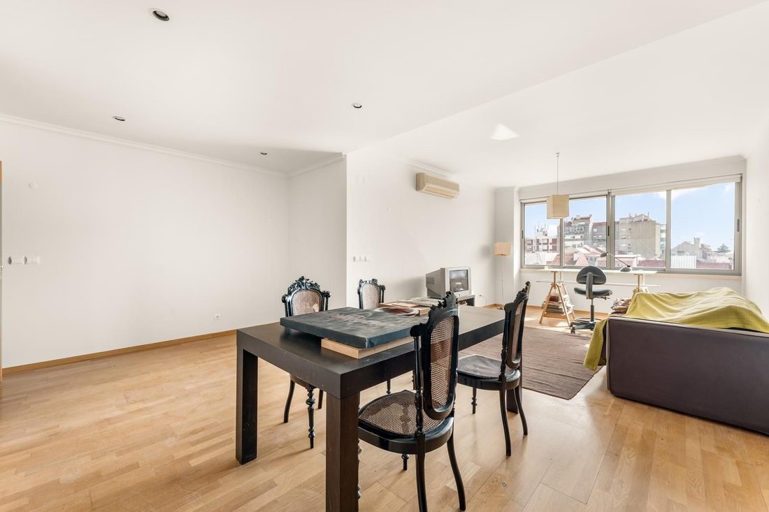 Apartment in Alvalade, Lisbon, Portugal 2 - 17832437