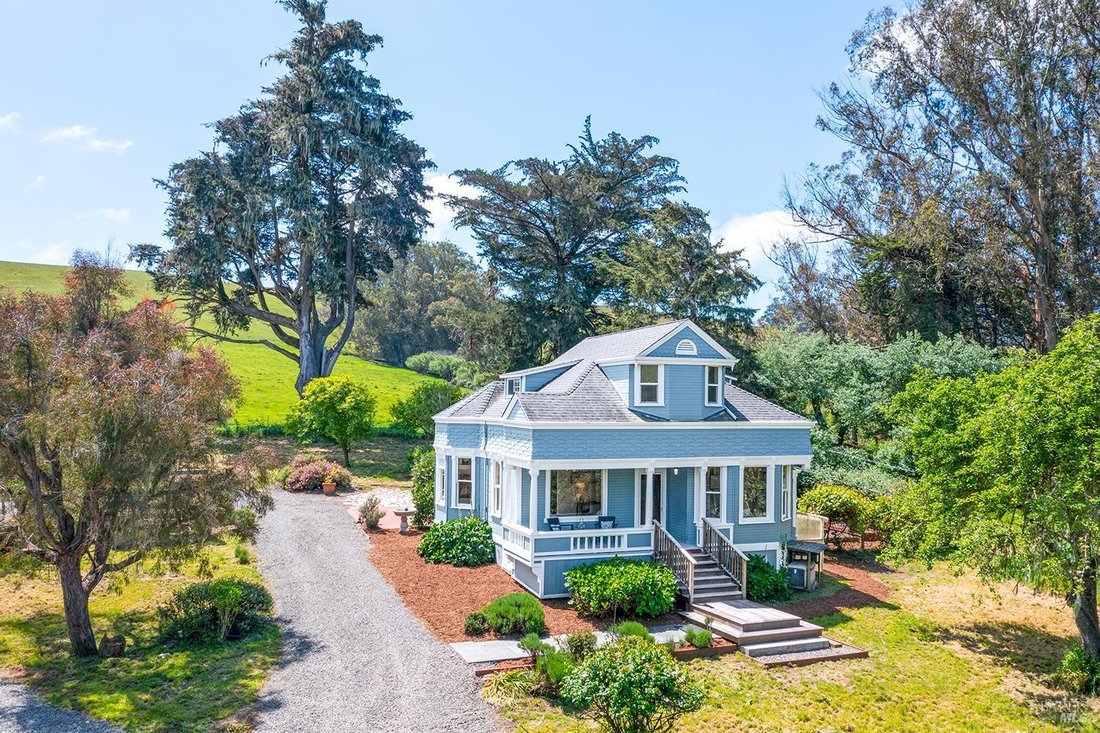 House in Petaluma, California, United States 4 - 17825074