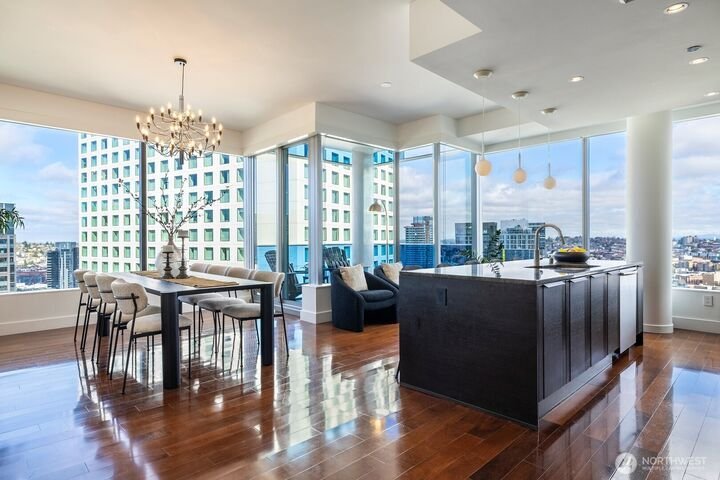 Condo in Seattle, Washington, United States 1 - 17835029