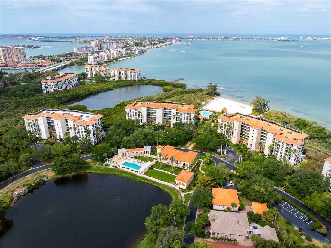 Condo in St. Petersburg, Florida, United States 3 - 17826928