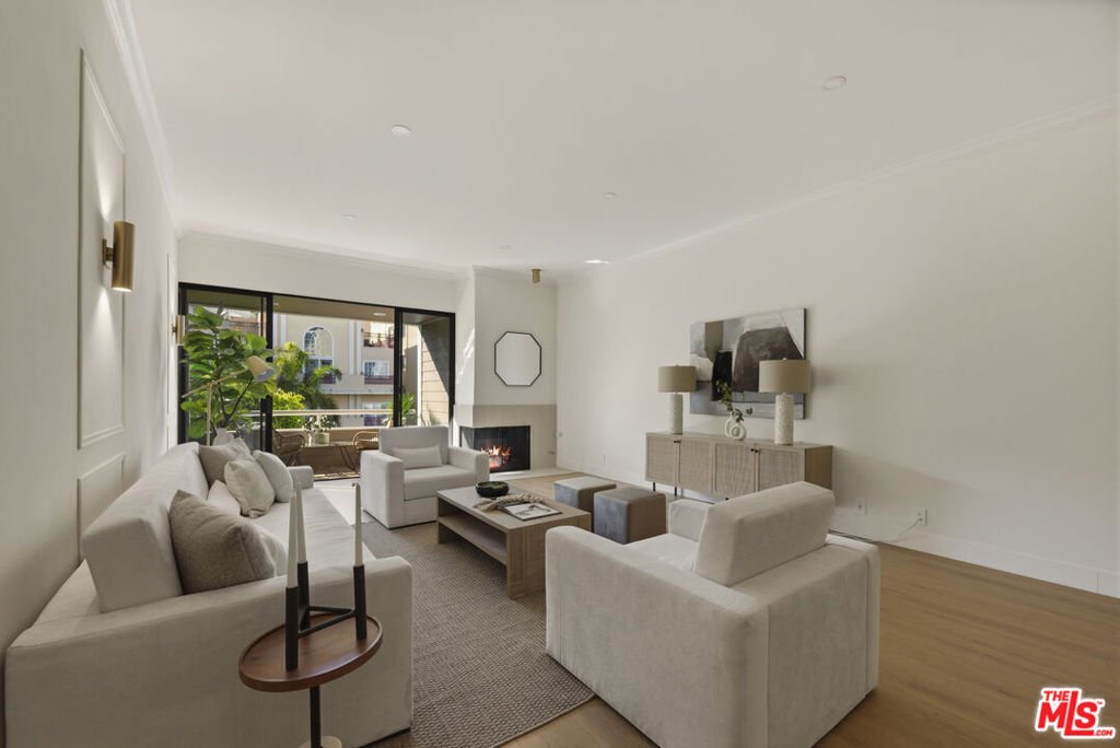 Condo in Los Angeles, California, United States 1 - 17822336