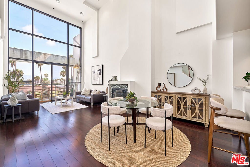 Condo in Los Angeles, California, United States 1 - 17822288