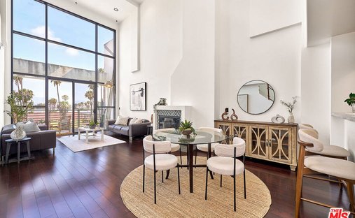 Condo in Los Angeles, California, United States 1