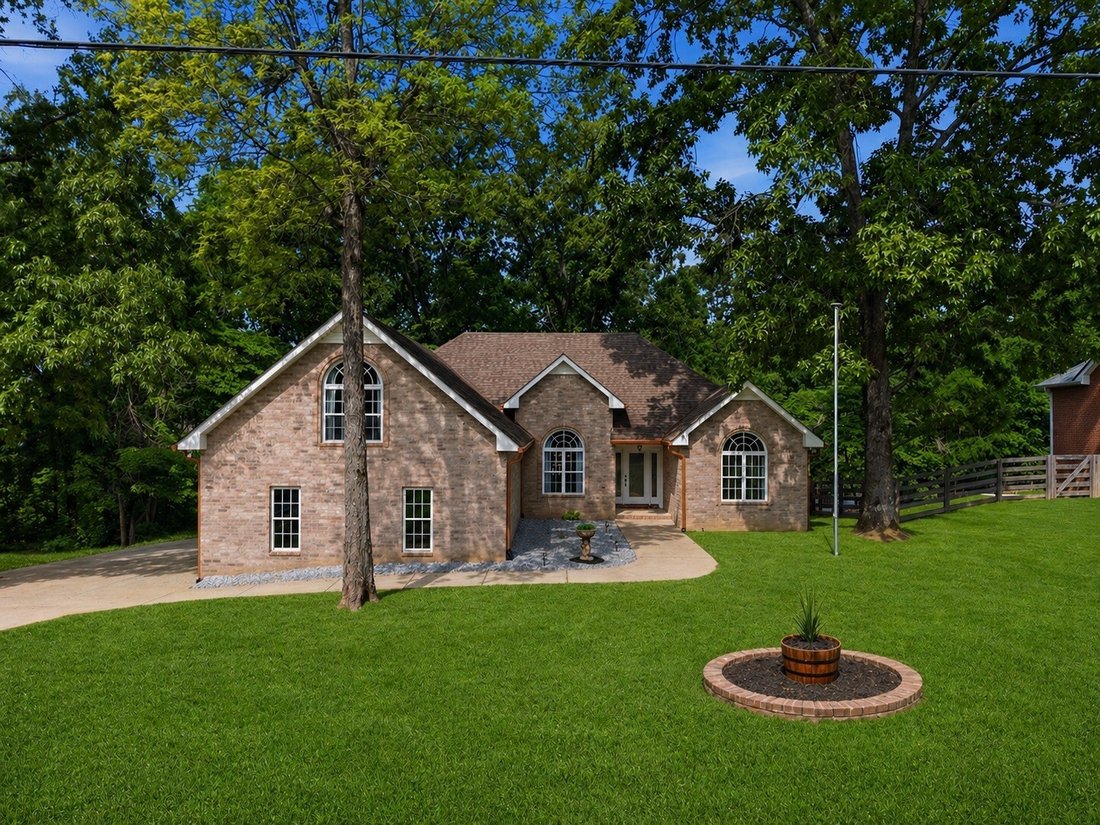 House in Bon Aqua, Tennessee, United States 2 - 17816579