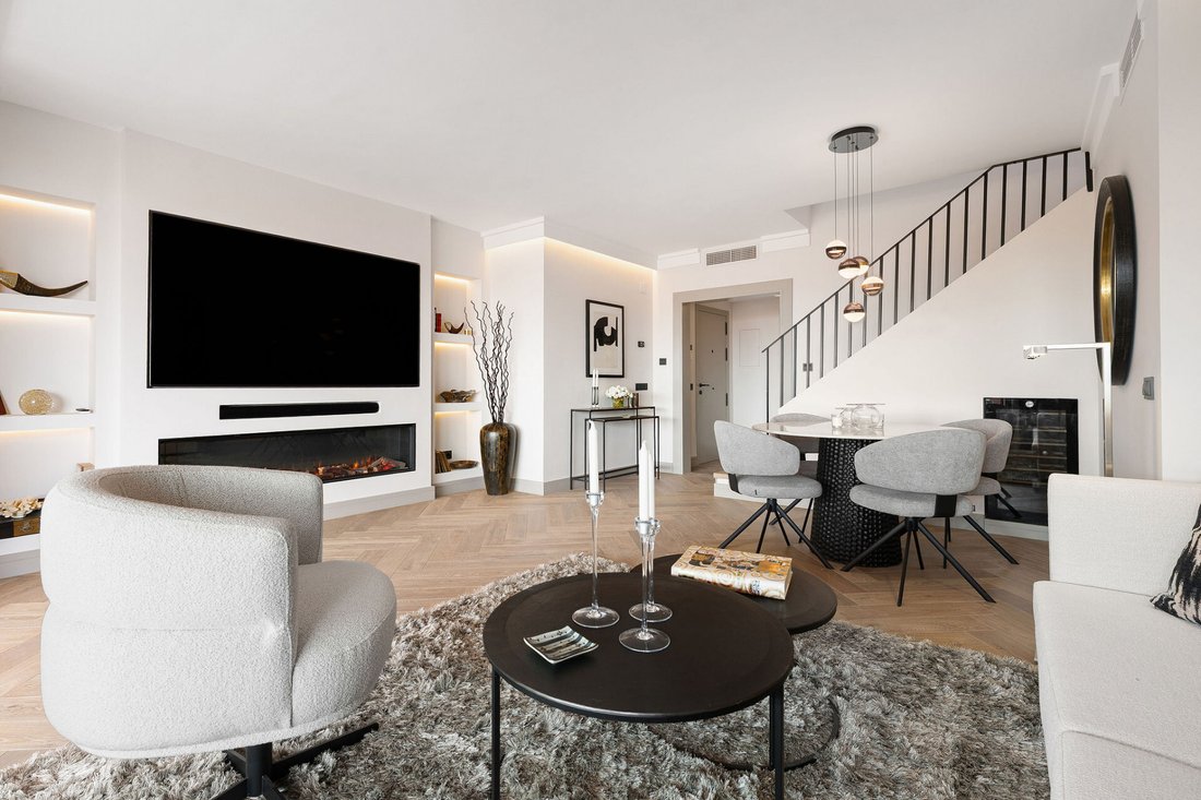 Apartment in Gualdalmansa, Estepona, Andalusia 5 - 17819273