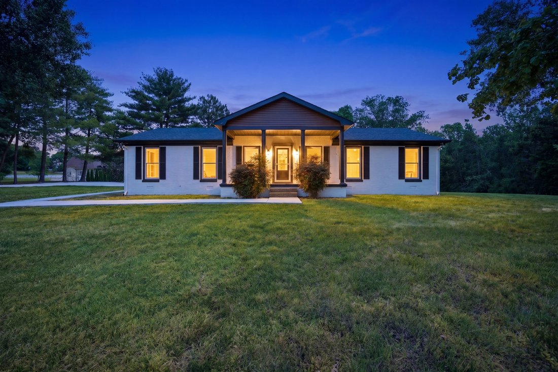House in Thompson's Station, Tennessee, United States 2 - 17827152