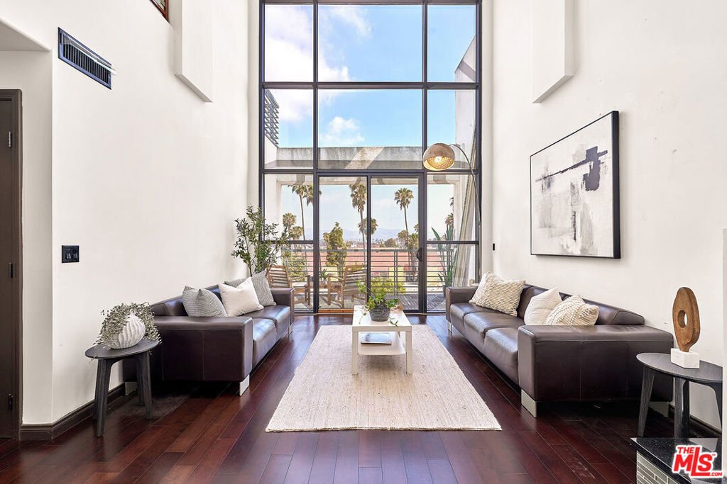 Condo in Los Angeles, California, United States 4 - 17822288