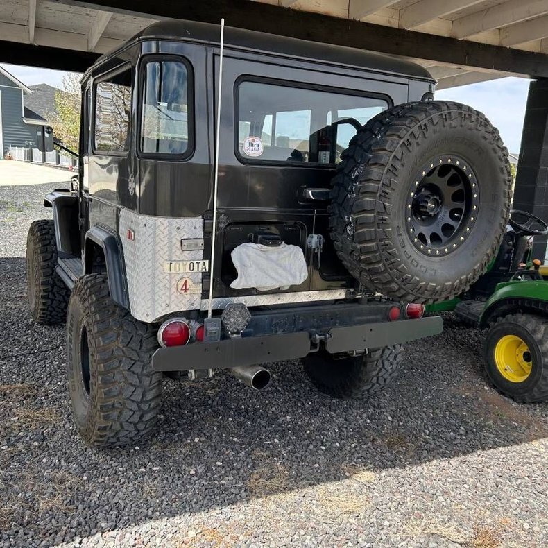 Suv in Glendale, United States 3 - 17817478