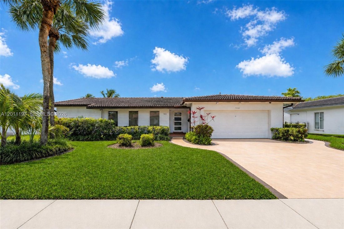 House in Miami Lakes, Florida, United States 1 - 17824096