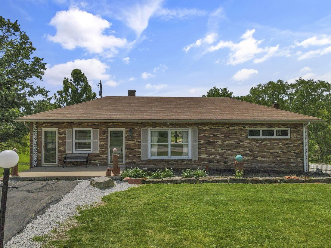 House in Nelsonville, Ohio, United States 3 - 17822172
