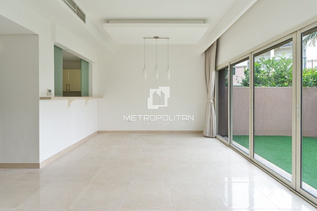 Townhouse in Jumeirah Golf Estates, Dubai, United Arab Emirates 2 - 17827532