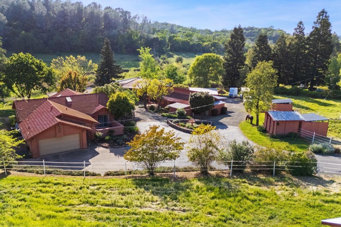 House in Grass Valley, California, United States 1 - 17829397