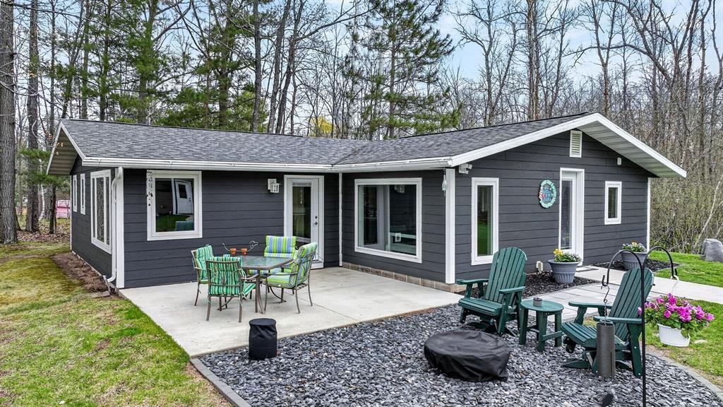 House in New Auburn, Wisconsin, United States 1 - 17787008