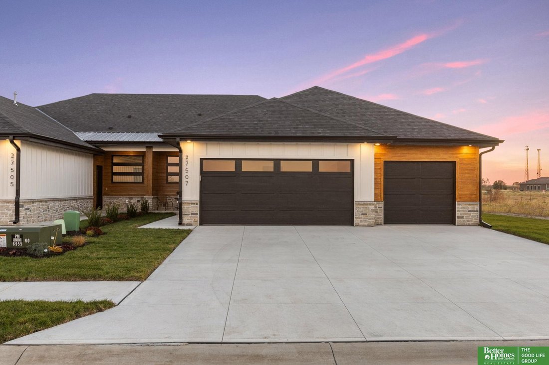 House in Valley, Nebraska, United States 1 - 17825058