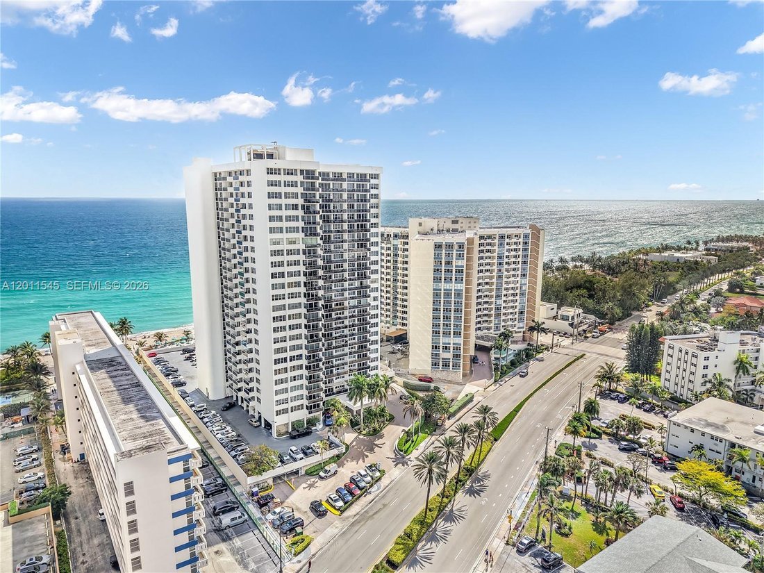 Condo in Hallandale Beach, Florida, United States 1 - 17829068